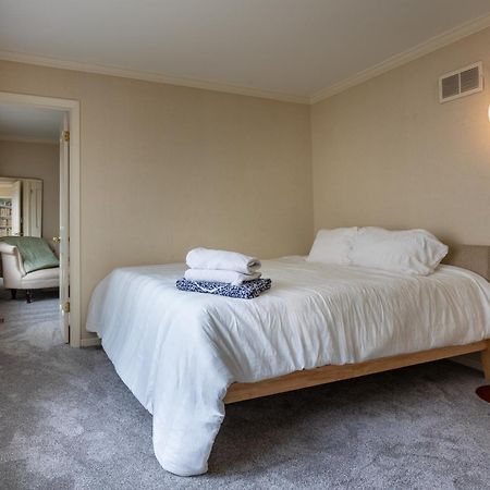 Lakeview East Apartment Чикаго Екстериор снимка
